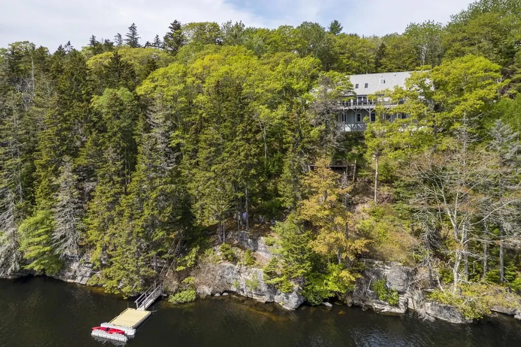 236 Lakeside Drive Boothbay Harbor ME 04538