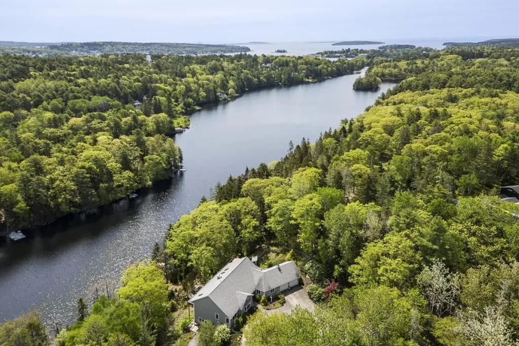 236 Lakeside Drive Boothbay Harbor ME 04538