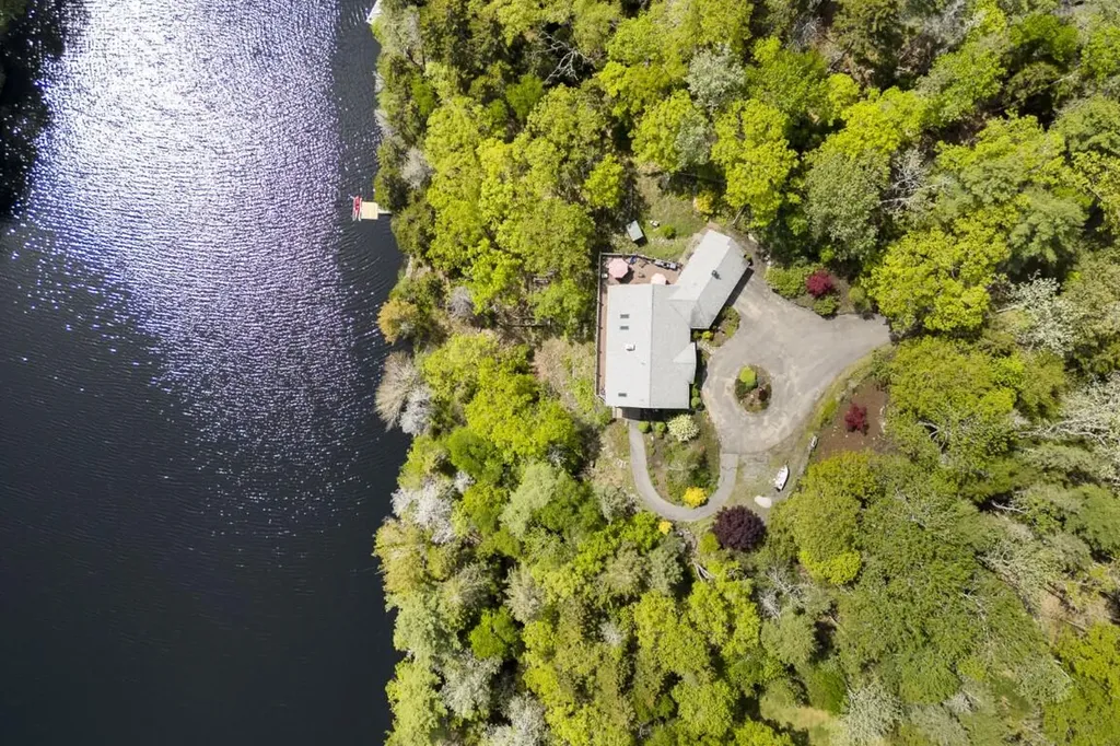 236 Lakeside Drive Boothbay Harbor ME 04538