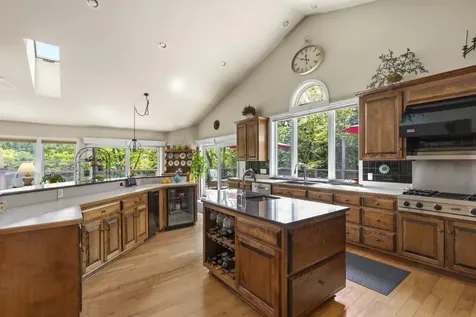 236 Lakeside Drive Boothbay Harbor ME 04538