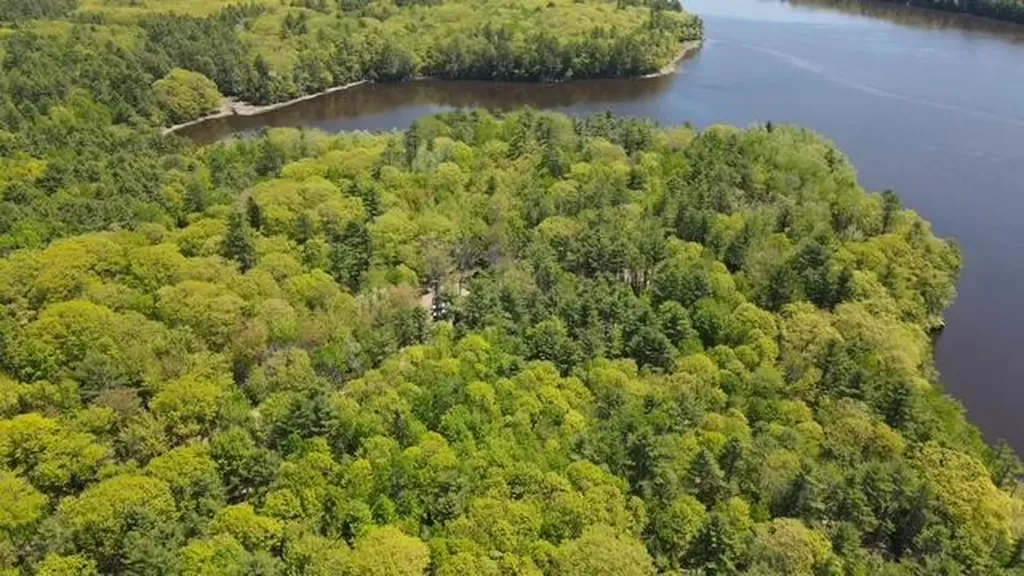 63 Lower Oak Point Road Winterport ME 04496