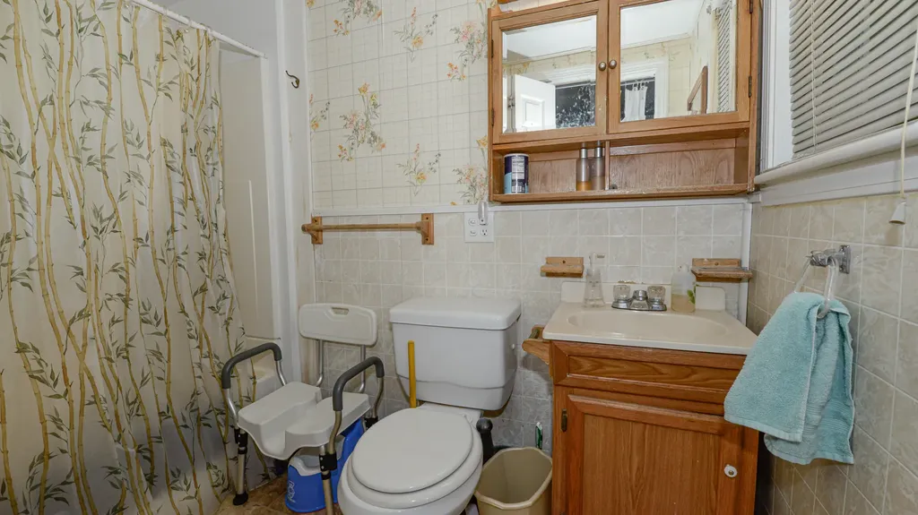 18 Forest Avenue Bridgton ME 04009