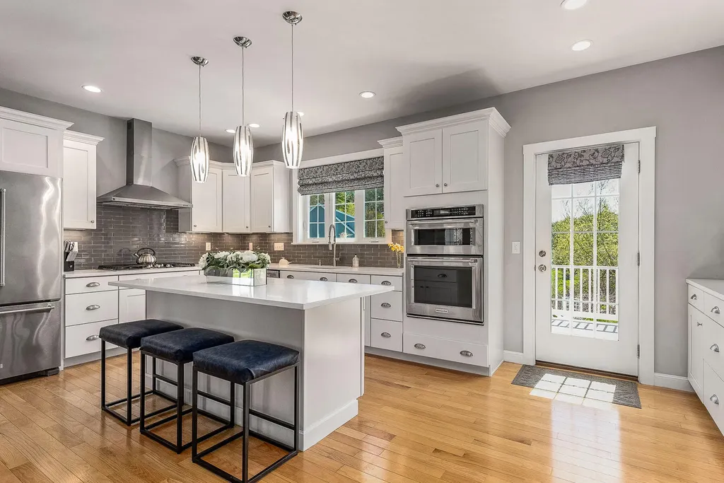 2 Cottage Way Kittery ME 03904