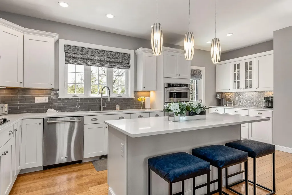 2 Cottage Way Kittery ME 03904