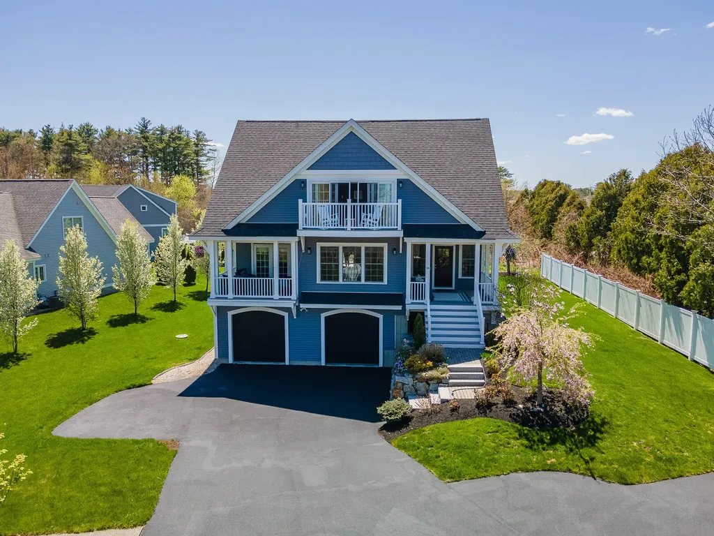 2 Cottage Way Kittery ME 03904
