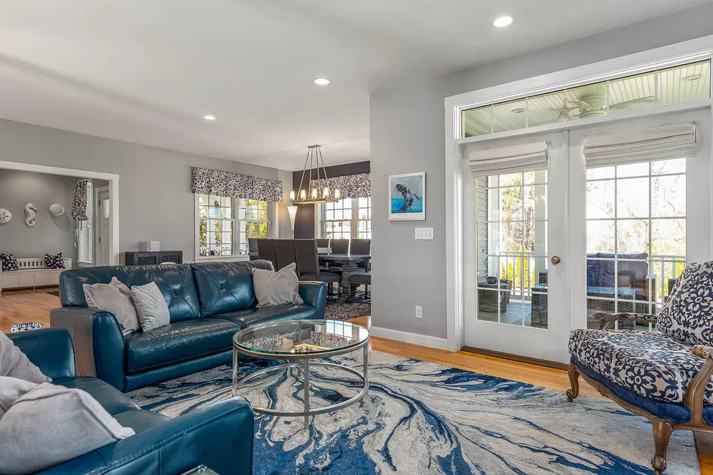 2 Cottage Way Kittery ME 03904