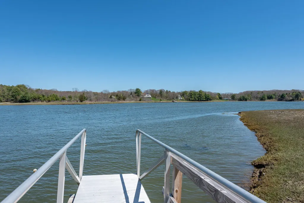 2 Cottage Way Kittery ME 03904