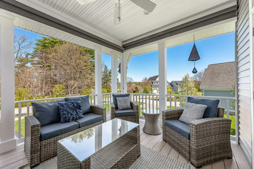 2 Cottage Way Kittery ME 03904