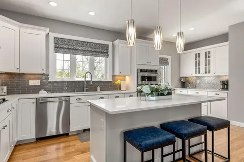 2 Cottage Way Kittery ME 03904