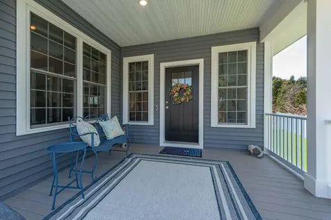 2 Cottage Way Kittery ME 03904