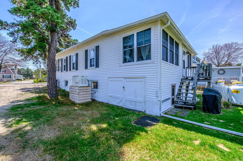 22 Jones Creek Drive Scarborough ME 04074
