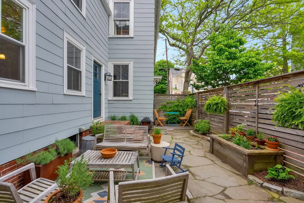 3 Taylor Street Portland ME 04102