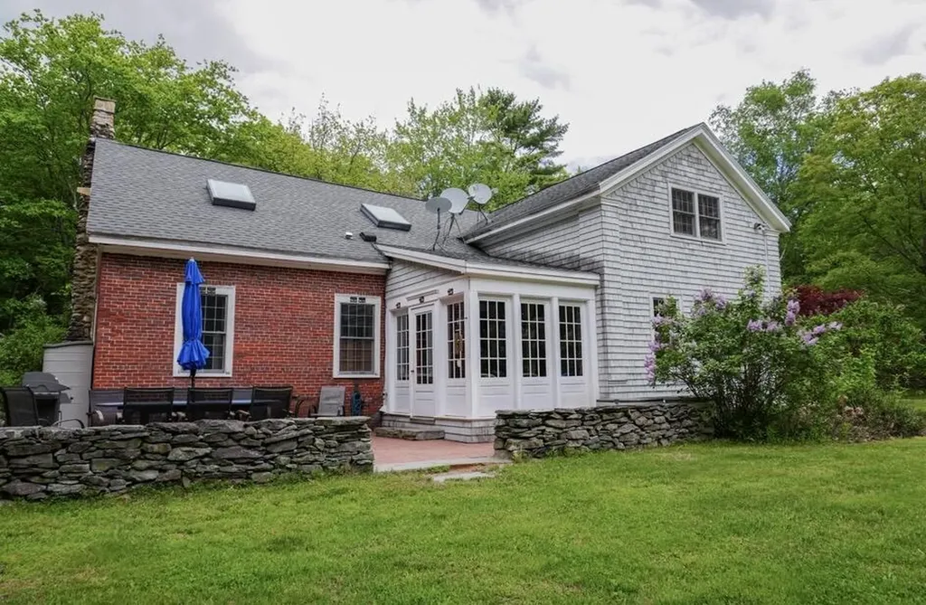 10 Meeting House Lane Chebeague Island ME 04017