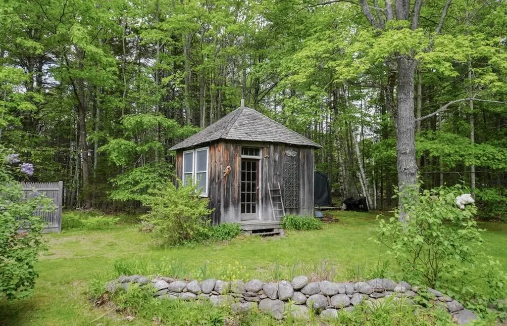 10 Meeting House Lane Chebeague Island ME 04017