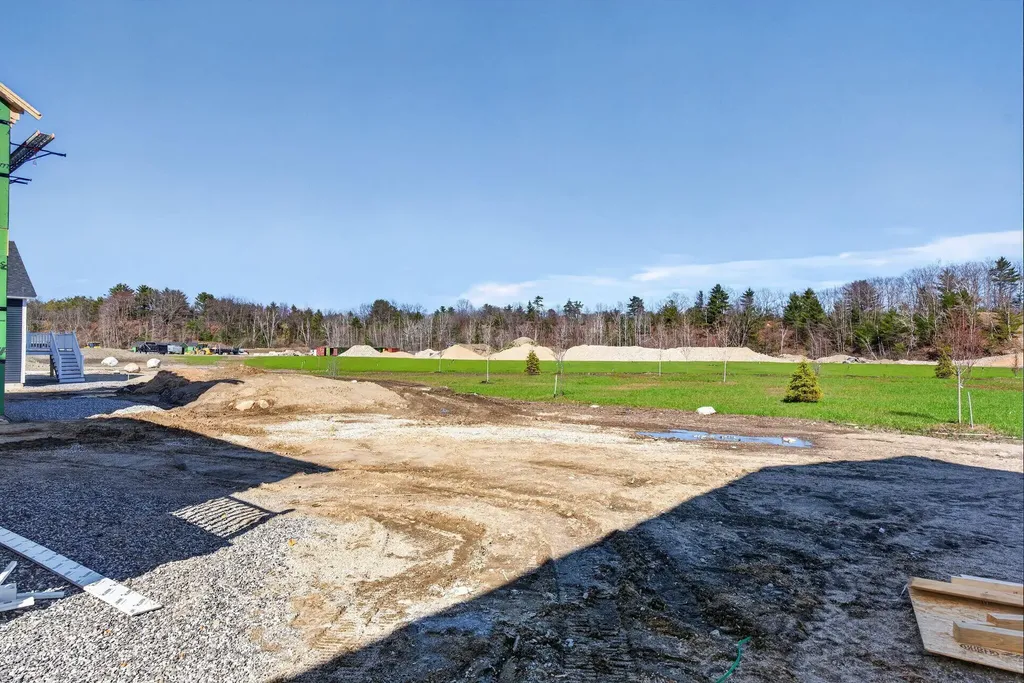 12 Feldspar Lane Cumberland ME 04021