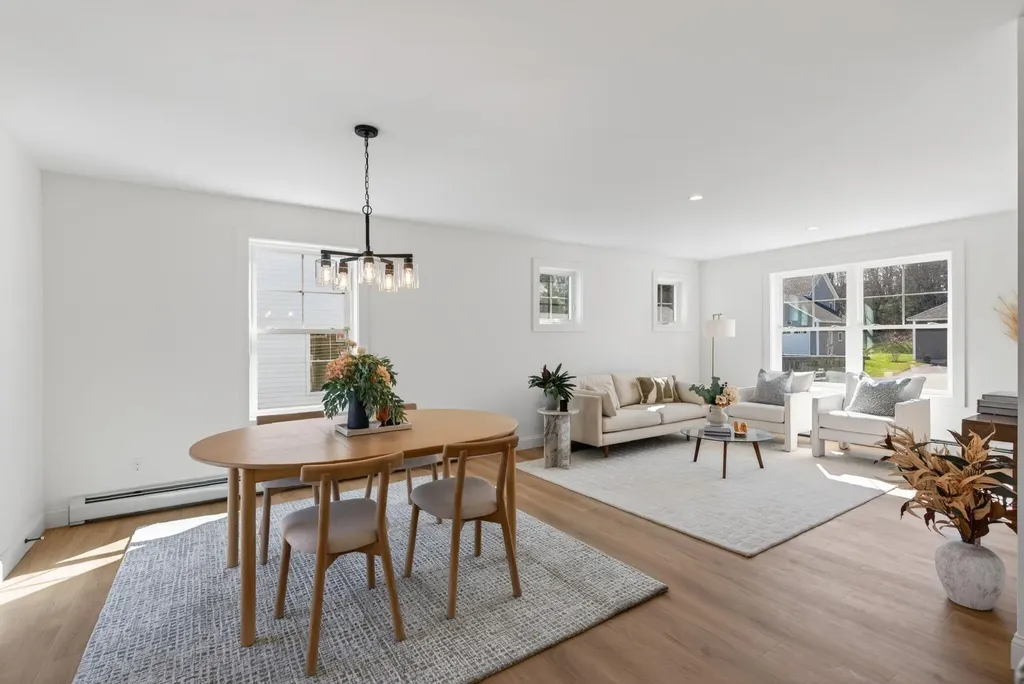 12 Feldspar Lane Cumberland ME 04021