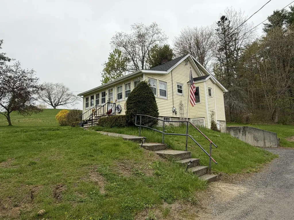 39 Capen Road Gardiner ME 04345
