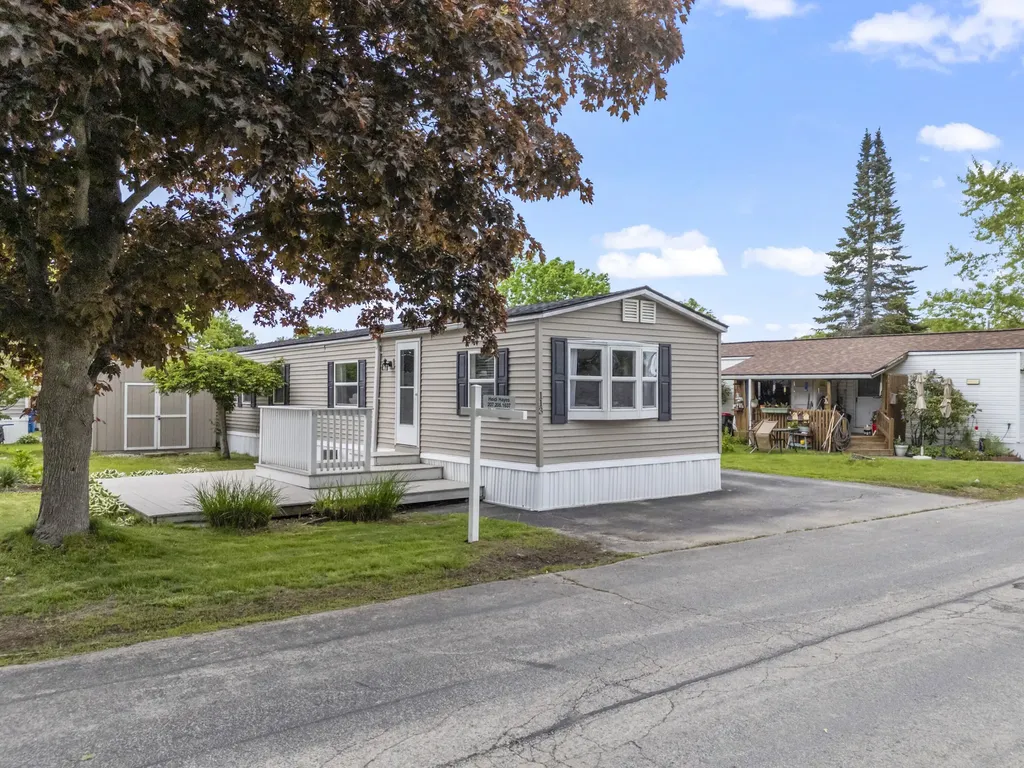 113 Blackberry Place Kittery ME 03904