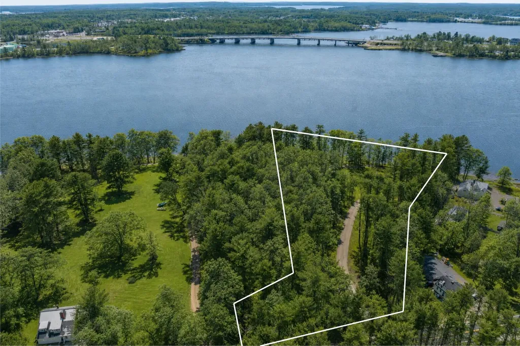 293 River Road Eliot ME 03903