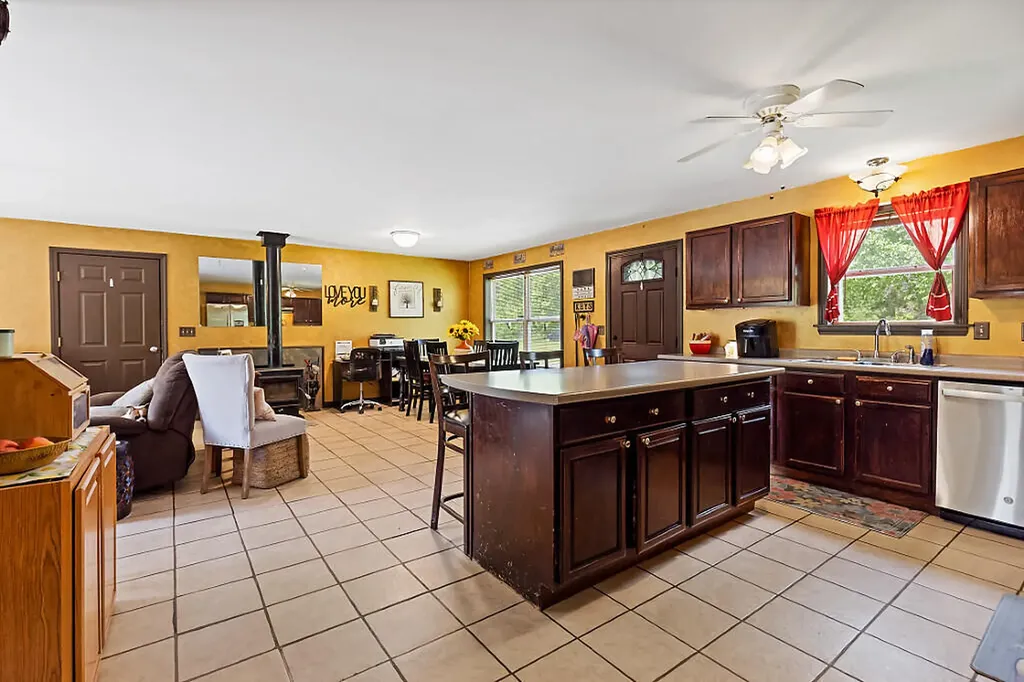 121 Dutton Road China ME 04358