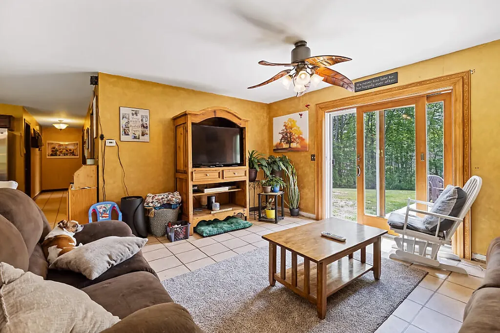 121 Dutton Road China ME 04358