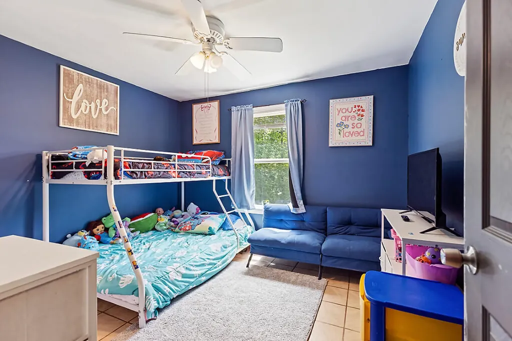 121 Dutton Road China ME 04358