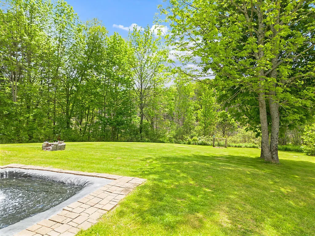 121 Dutton Road China ME 04358