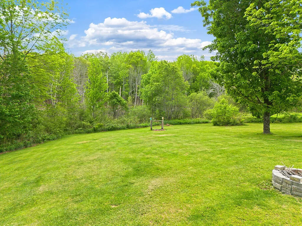 121 Dutton Road China ME 04358