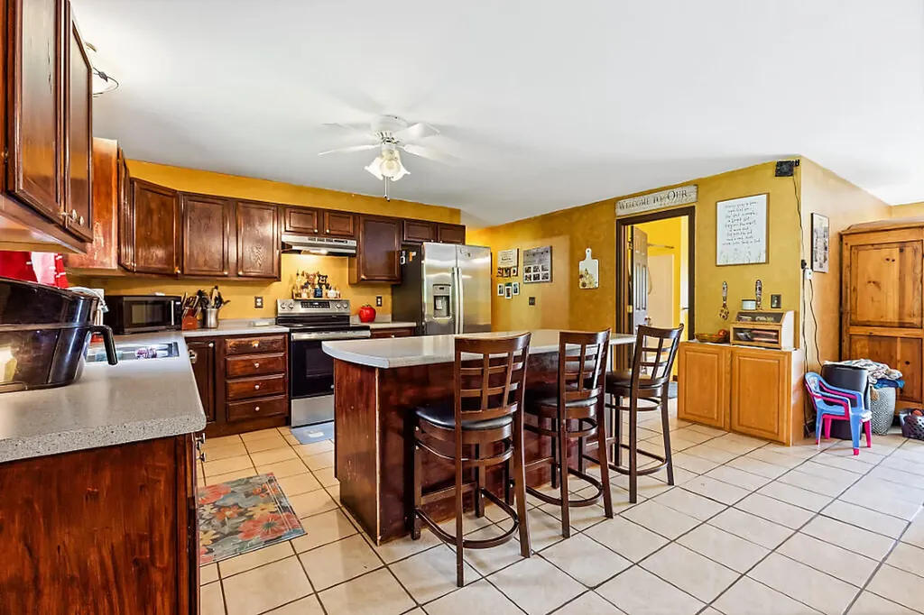 121 Dutton Road China ME 04358