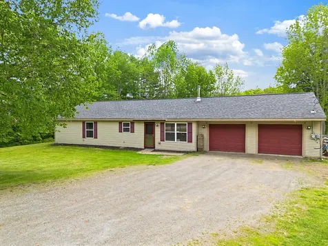 121 Dutton Road China ME 04358