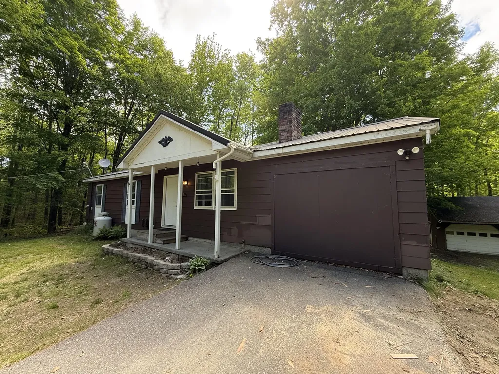 231 Morrill Pond Road Hartland ME 04943