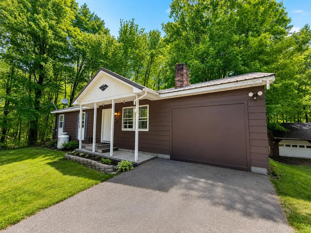 231 Morrill Pond Road Hartland ME 04943