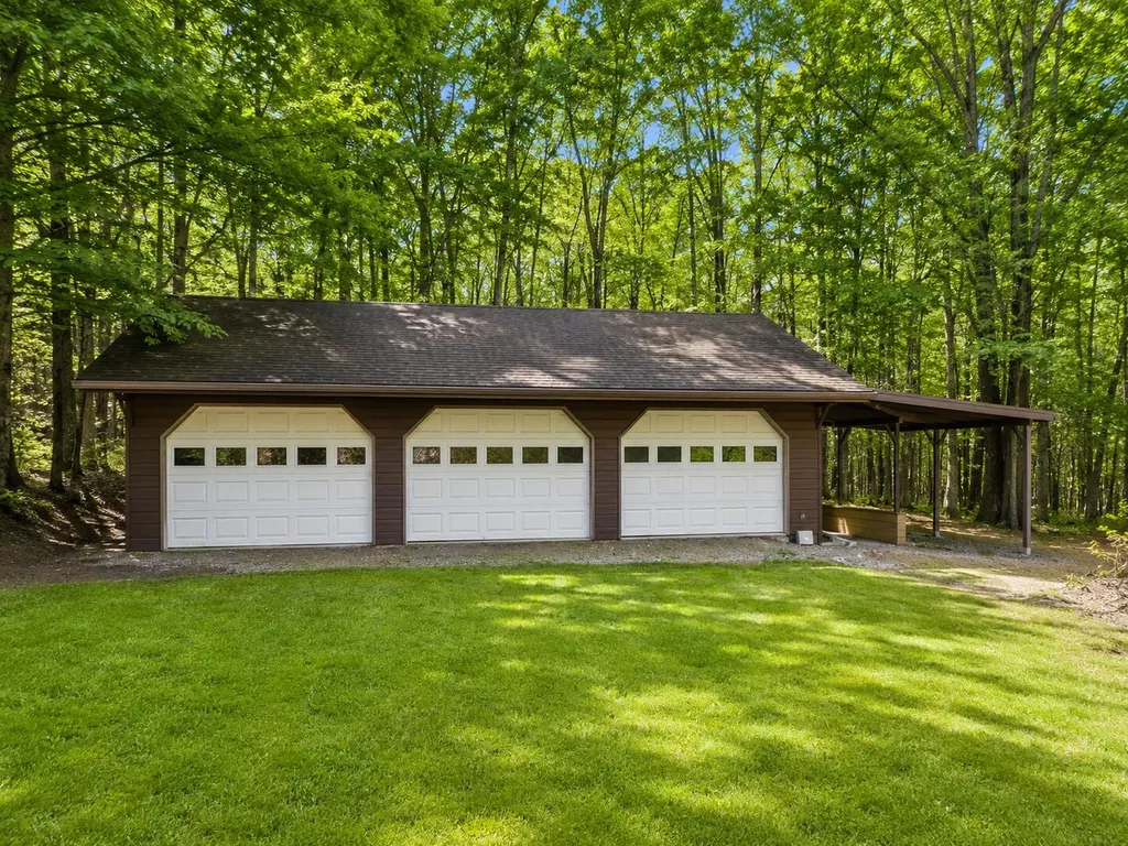 231 Morrill Pond Road Hartland ME 04943