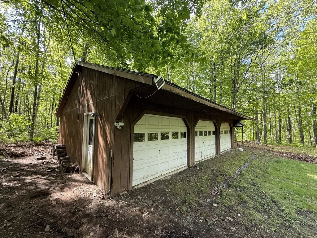 231 Morrill Pond Road Hartland ME 04943