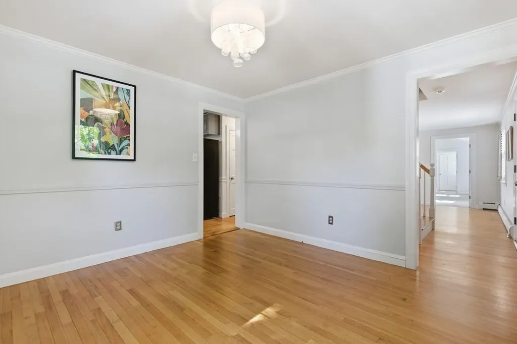 128 Curtis Road Portland ME 04103