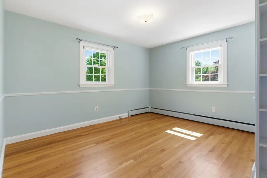 128 Curtis Road Portland ME 04103