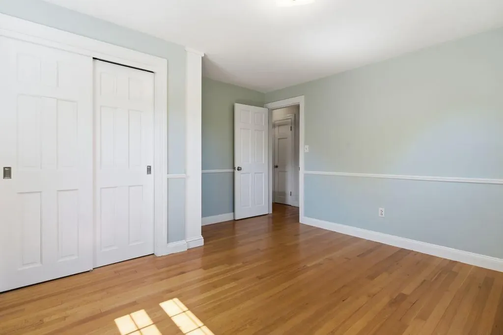 128 Curtis Road Portland ME 04103