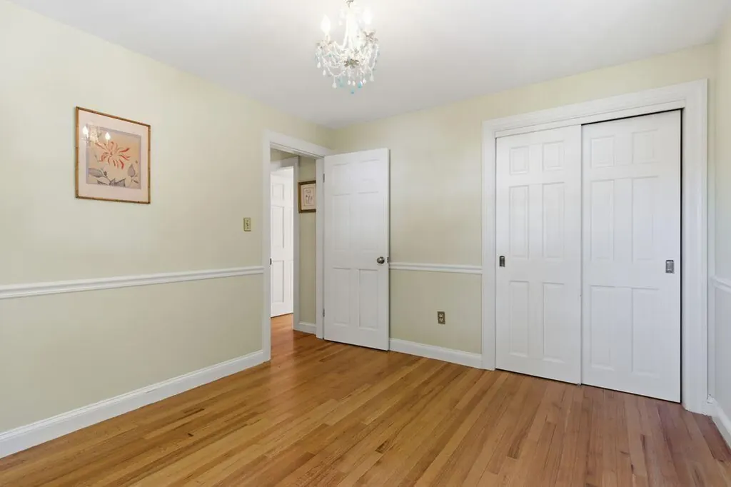 128 Curtis Road Portland ME 04103