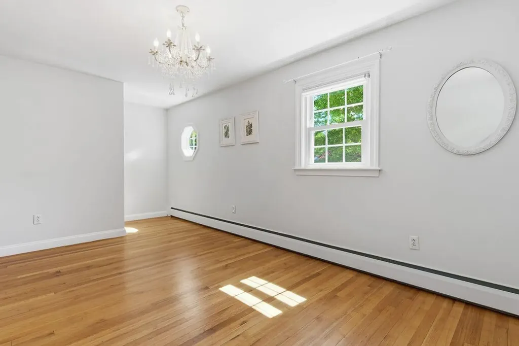 128 Curtis Road Portland ME 04103