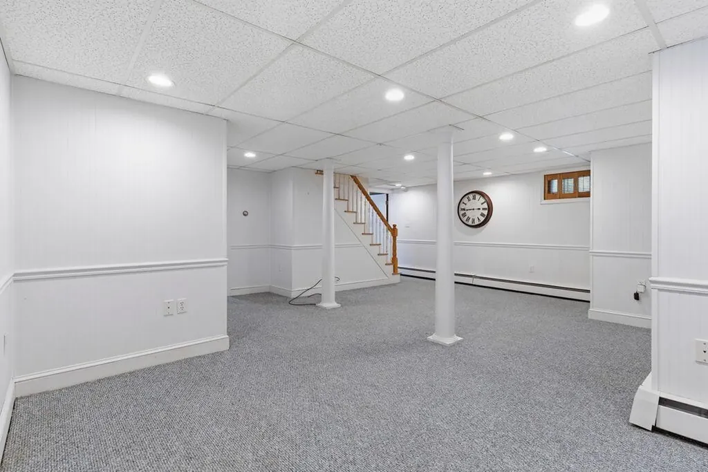128 Curtis Road Portland ME 04103