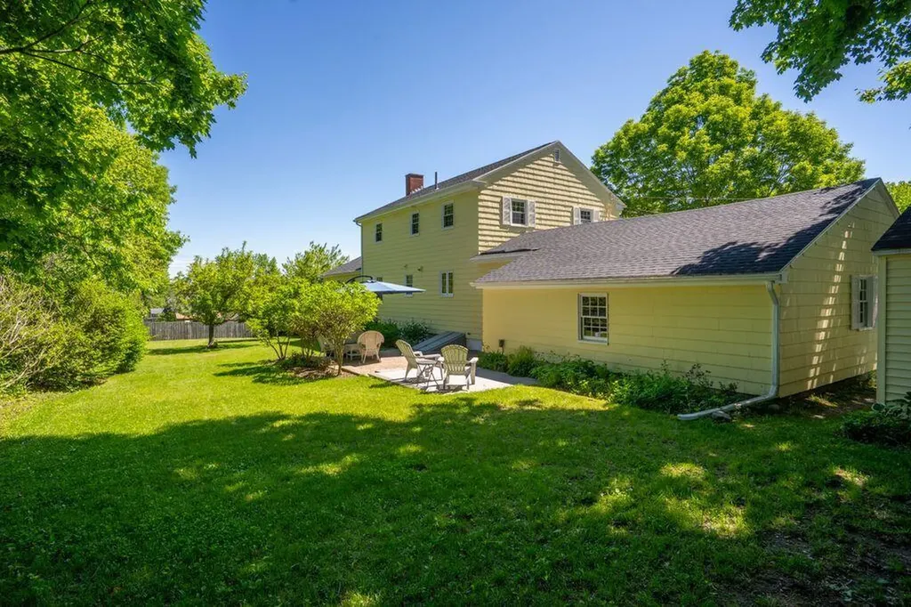 128 Curtis Road Portland ME 04103