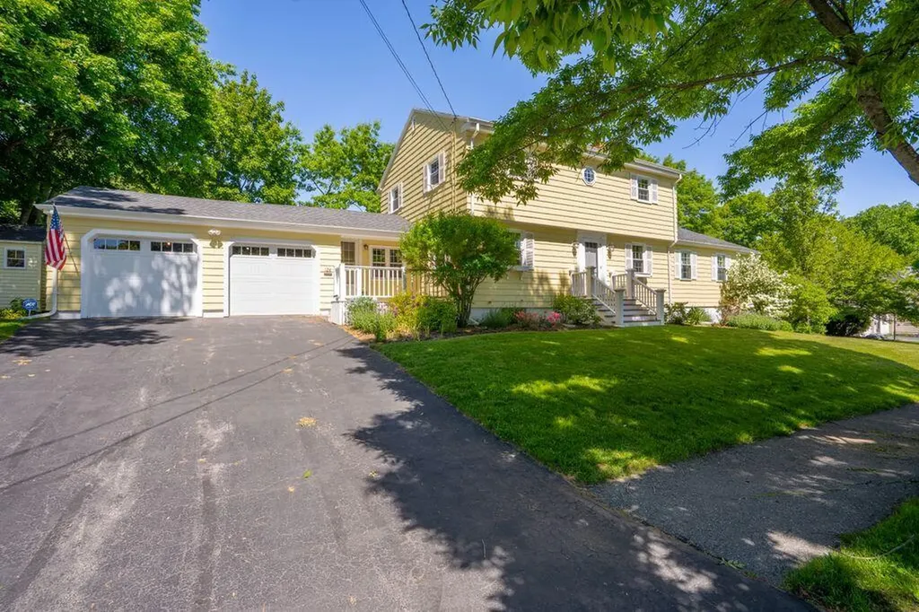 128 Curtis Road Portland ME 04103