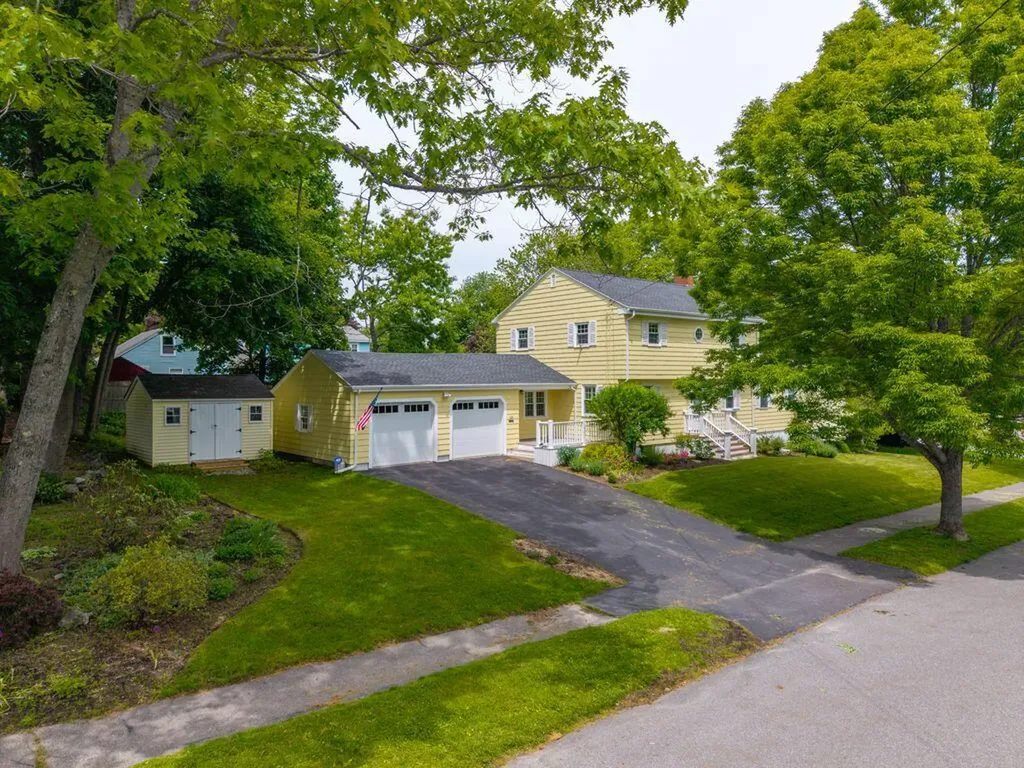 128 Curtis Road Portland ME 04103
