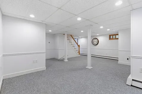 128 Curtis Road Portland ME 04103