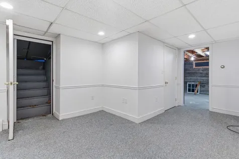 128 Curtis Road Portland ME 04103