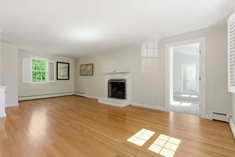 128 Curtis Road Portland ME 04103