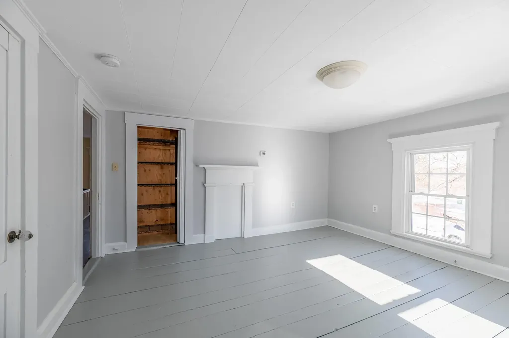31 Dean Street Winterport ME 04496
