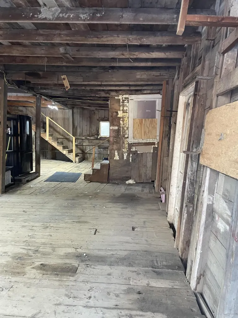 31 Dean Street Winterport ME 04496