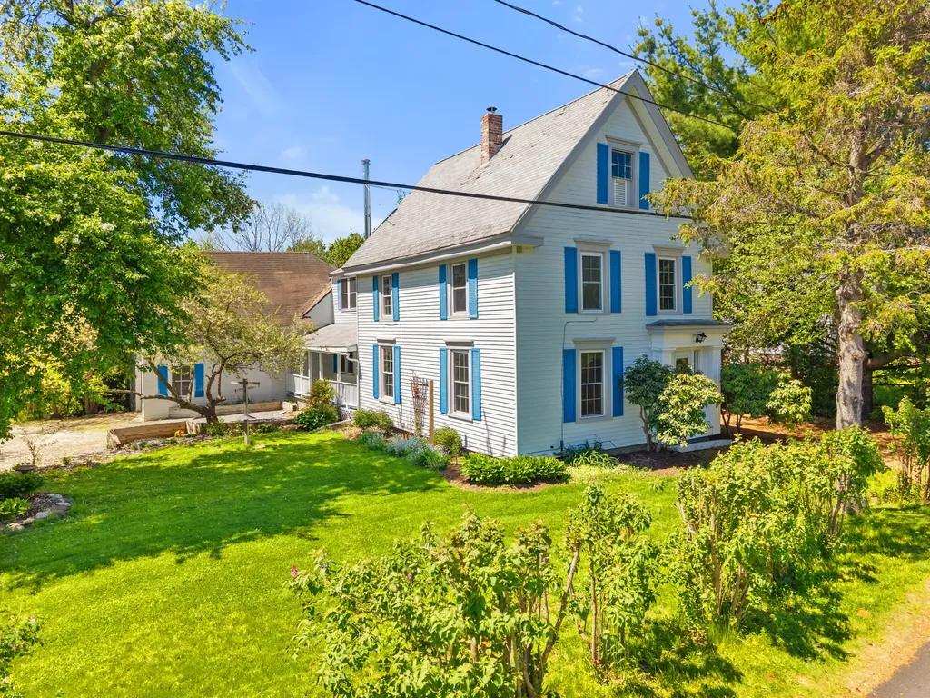 31 Dean Street Winterport ME 04496