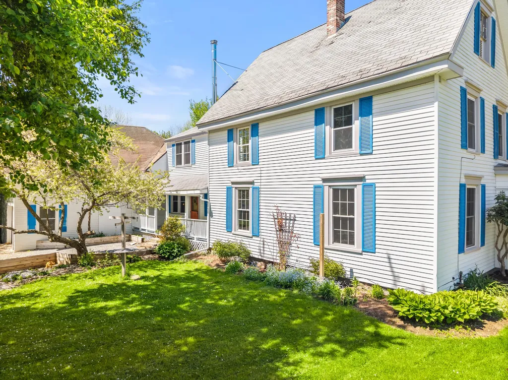 31 Dean Street Winterport ME 04496